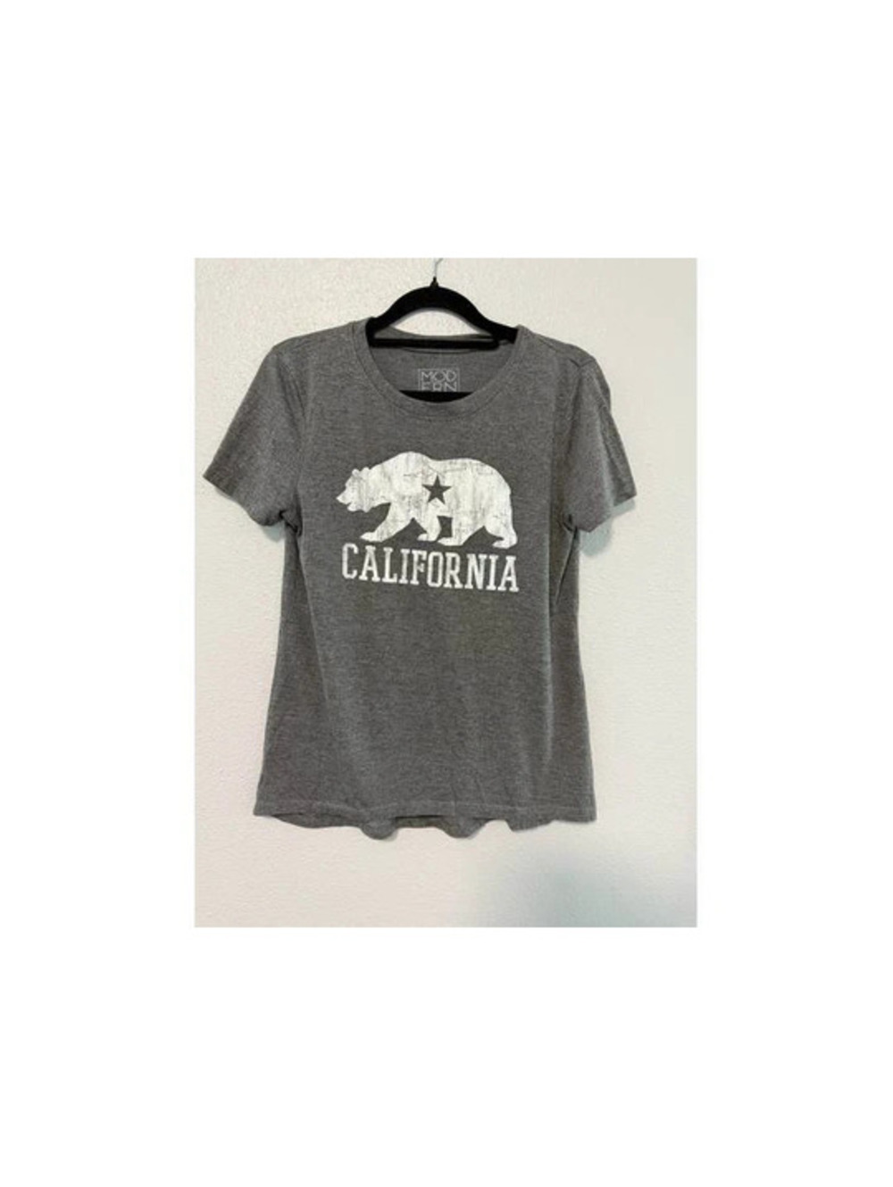 #6223 Modern Lux Gray California Bear Graphic T-Shirt